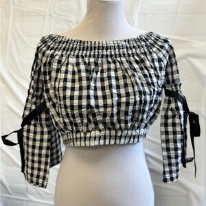 Women’s Crop Boutique Top NWT Size Large Black And‎ White